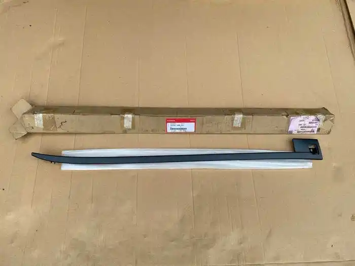 Honda crv CR-V III 2006- Listwa Szyby Czołowej OEM lewa