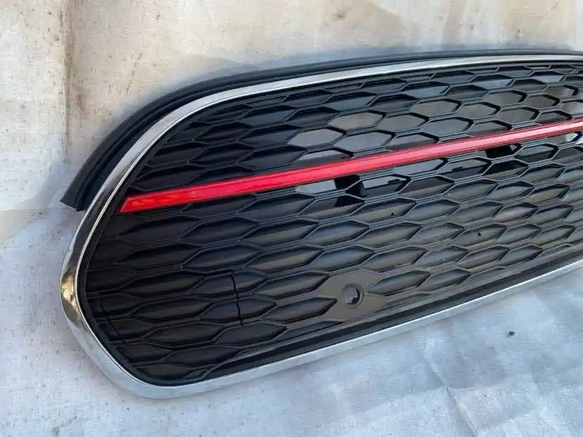 MINI F54  John Cooper Works Grill Atrapa