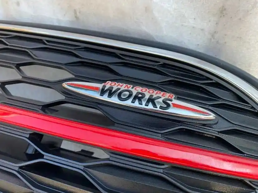 MINI F54  John Cooper Works Grill Atrapa