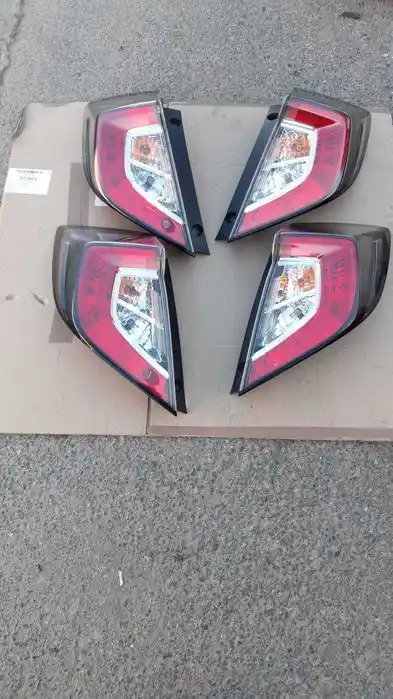 Honda Civic X 5D Lampa Tył Tylna lewa Prawa