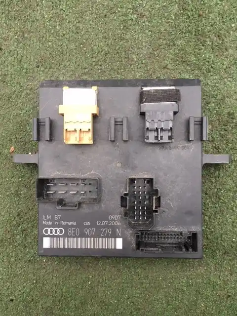 Audi a4 b7- Moduł Świateł