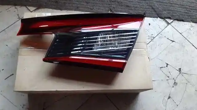 Honda CR-V VI Lampa Tył Prawa