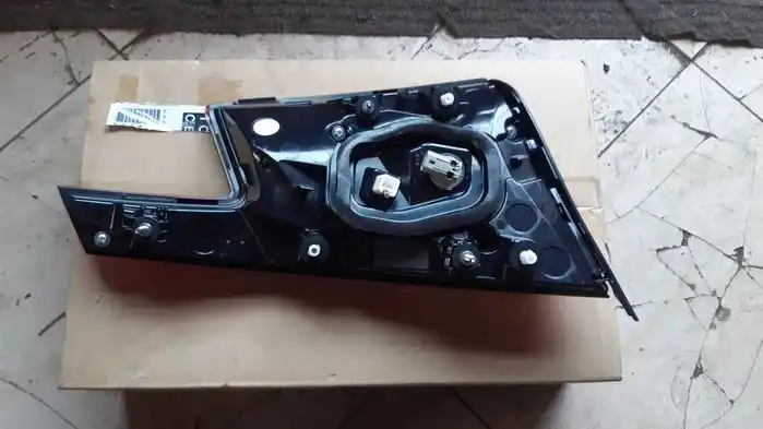 Honda CR-V VI Lampa Tył Prawa