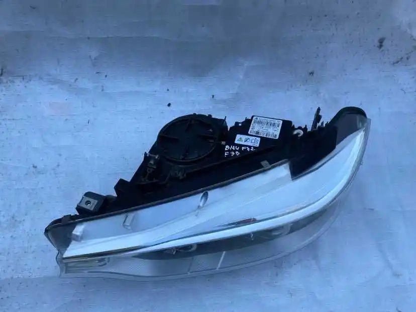 BMW 4 F32 F33 Lampa Przednia Lewa BI-XENON