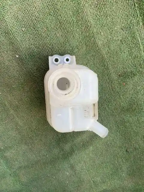 Toyota Corolla E21 Hybryd zbiornik wyrównawczy