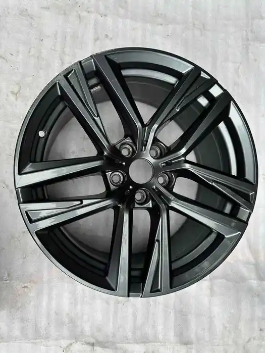 BMW 4 G22 G23 G24 Pojedyncza Felga 18