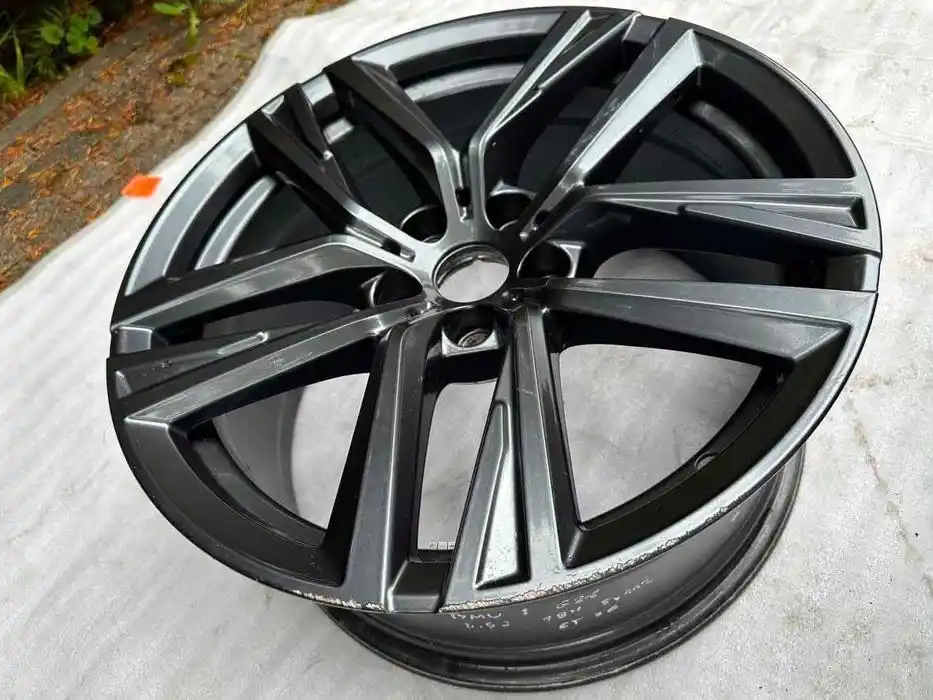 BMW 4 G22 G23 G24 Pojedyncza Felga 18
