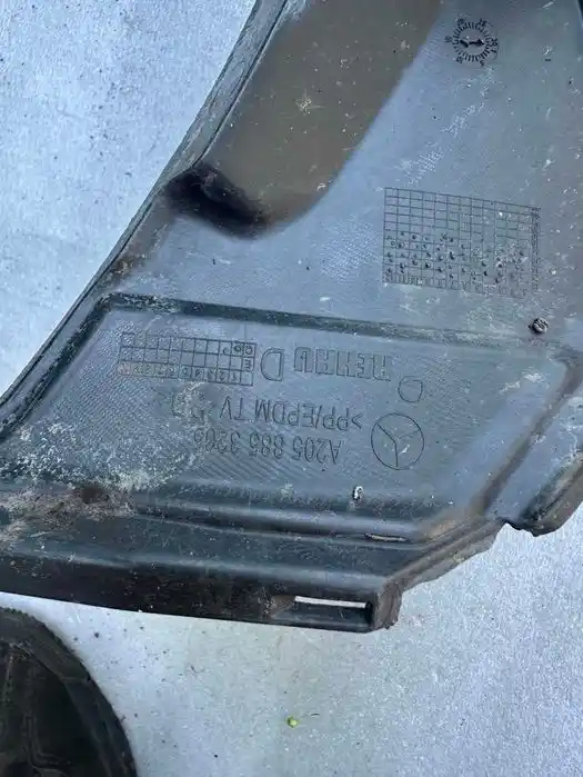 Mercedes C Klasa W205 Ślizg Zderzaka Przód Prawy