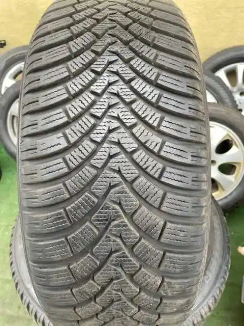 Opony zimowe FALKEN Eurowinter HS01 - 215/55/17 bieżnik 8mm 2019r