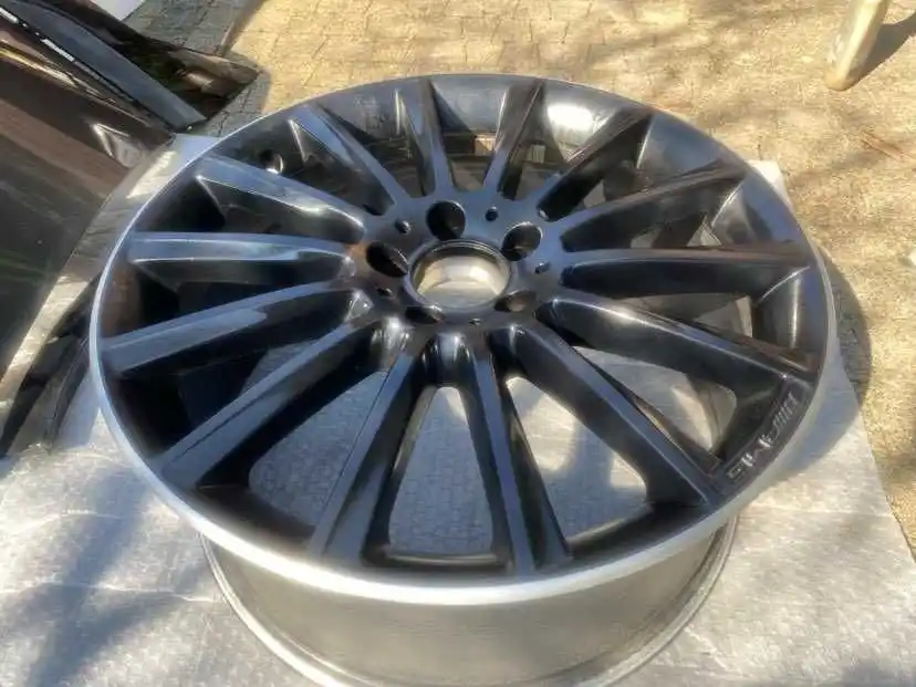 Mercedes C-Klasa W205 Pojedyńcza Felga 19