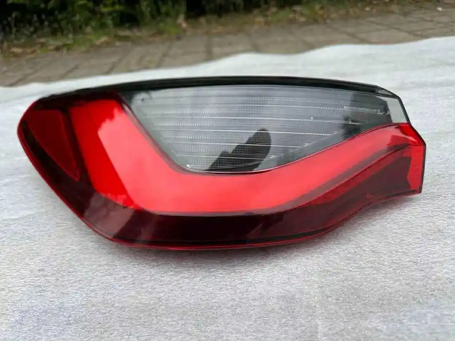 BMW 4 G22 G23 G24 g82 g83 Lampa Tył Tylna Lewa ładna