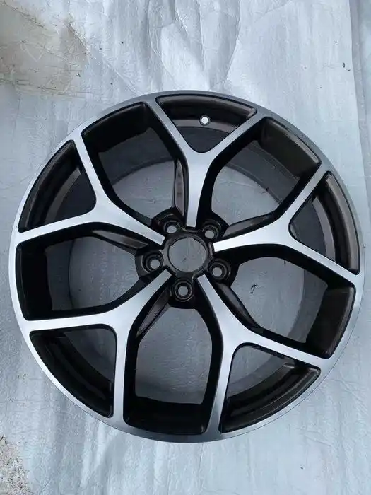 Alfa Romeo Stelvio Pojedyńcza Felga 19