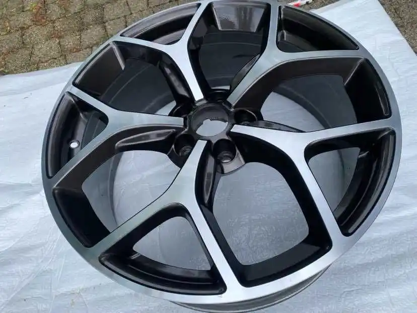 Alfa Romeo Stelvio Pojedyńcza Felga 19