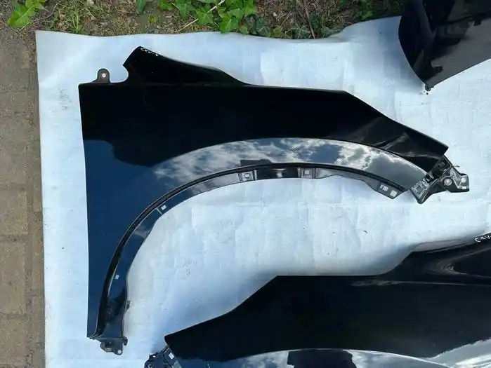 Honda CR-V IV Błotnik Prawy NH731P