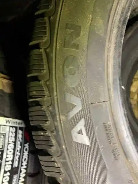 Opony Zimowe Avon Ice Touring 205/55R16  4szt