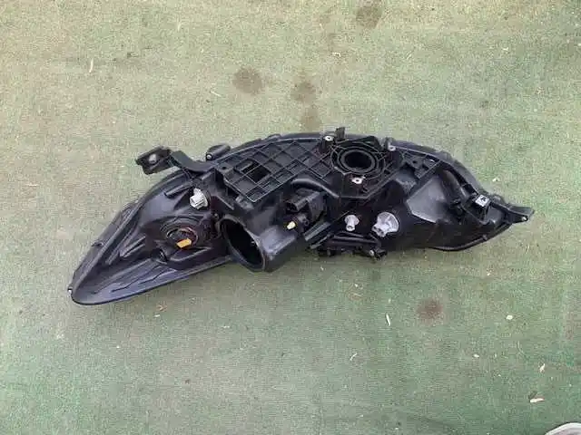 Honda Accord VIII Lift 2011- Lampa Przednia Prawa