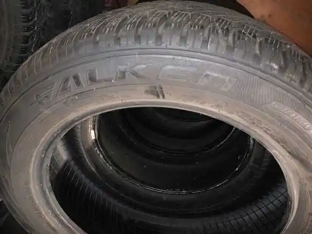 Opony Zimowe 19  Falken Eurowinter HS01 235/55 R19 105V  8mm