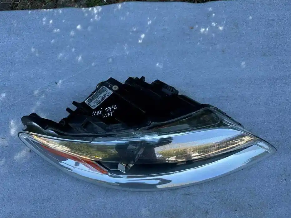 Audi Q7 4L Lampa Przednia Lewa prawa USA