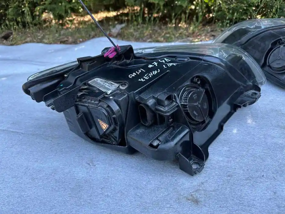 Audi Q7 4L Lampa Przednia Lewa prawa USA