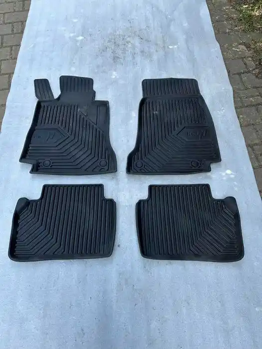Mercedes E Klasa W213 Komplet Dywaników