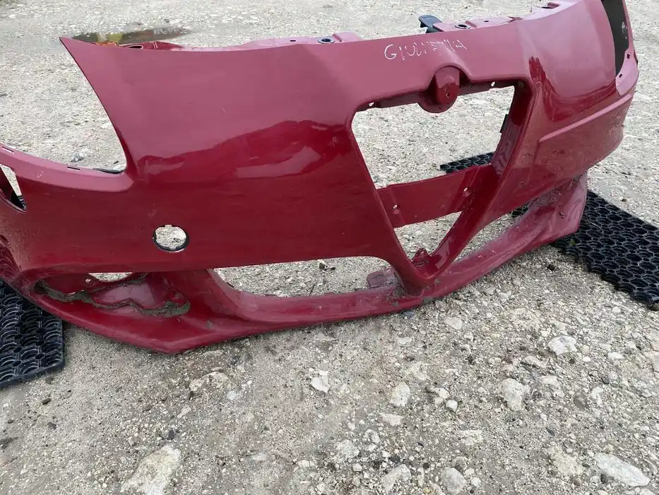 Alfa Romeo Giulietta Zderzak Przód Przedni