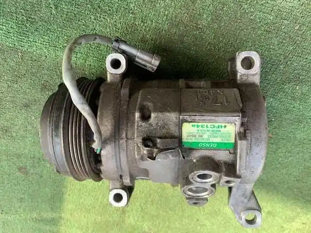 Kompresor Klimatyzacji  Hummer II GMC Cadillac Chevrolet Denso 10S17F