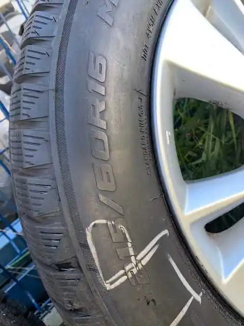 Honda HRV HR-V II  2015 - Koła 16  Zima 215/60/16 Opony 8MM