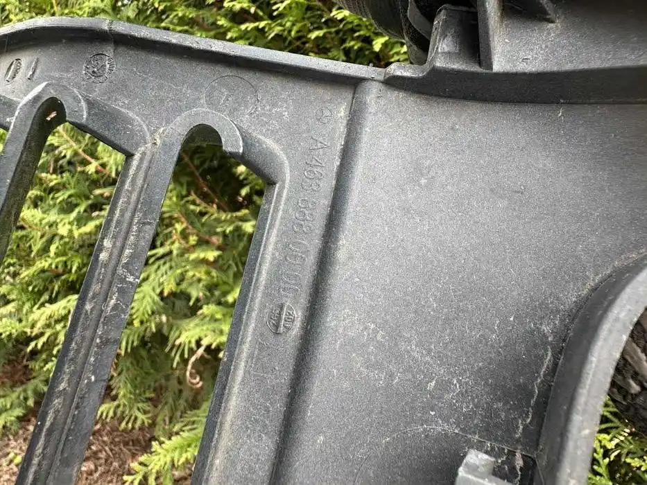 Mercedes G Klasa W463 12-18 Lift Grill Atrapa