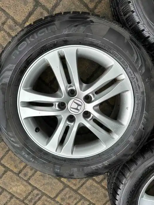 Honda CRV III IV Koła zima 17  225/65/17 6mm