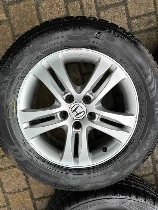 Honda CRV III IV Koła zima 17  225/65/17 6mm