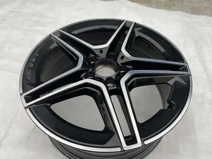 Mercedes CLA W118 W177 Pojedyńcza Felga 18 ładna ET49