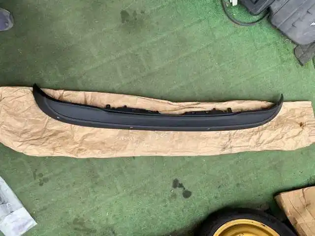 Mercedes C Klasa w205- Dokładka Dyfuzor Zderzaka Nowa