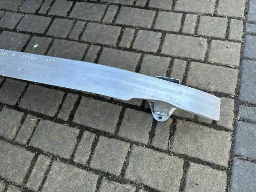 Jeep Grand Cherokee WK2 Belka Zderzak Tył