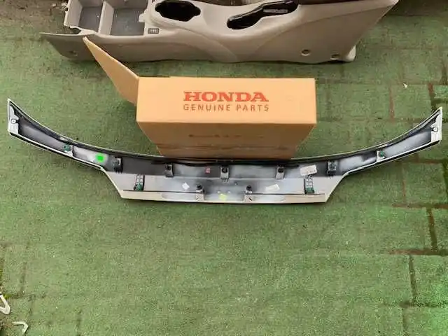 Honda HR-V II Blenda Klapy TYŁ NOWA OEM