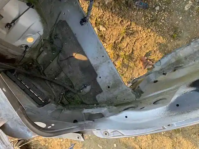 Maserati GranTurismo Pas Tył Tylny