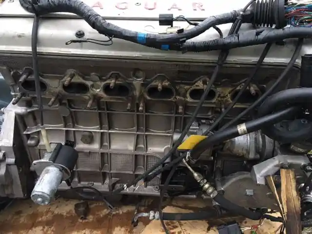 Jaguar XJ XJR 1994- Silnik 4.0 Supercharged