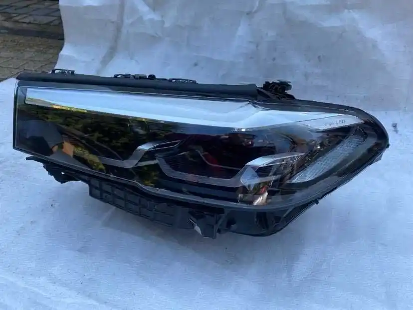 BMW 5 G30 G31 Lampa Przednia Lewa FULL LED Adaptive