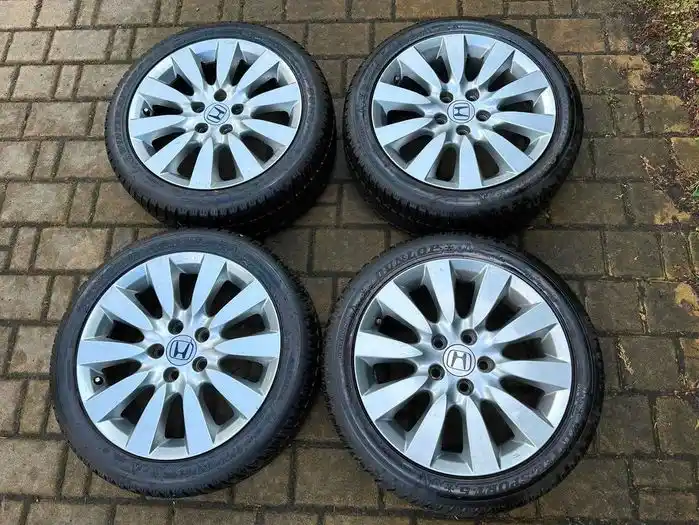 HONDA Civic VIII IX Koła  17  Zima Dunlop 8mm