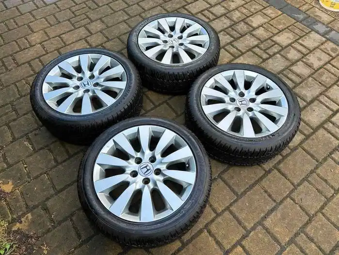 HONDA Civic VIII IX Koła  17  Zima Dunlop 8mm