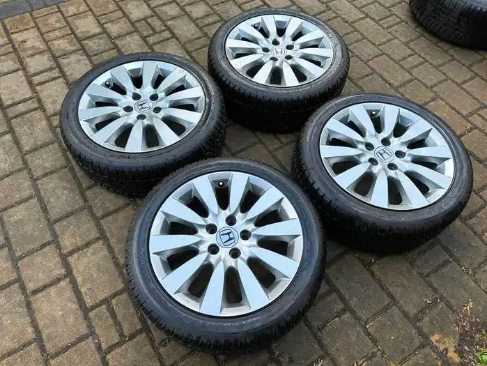 HONDA Civic VIII IX Koła  17  Zima Dunlop 8mm