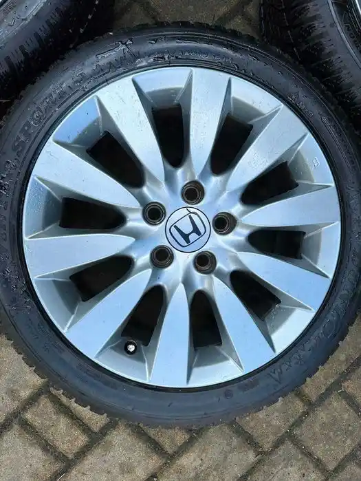 HONDA Civic VIII IX Koła  17  Zima Dunlop 8mm