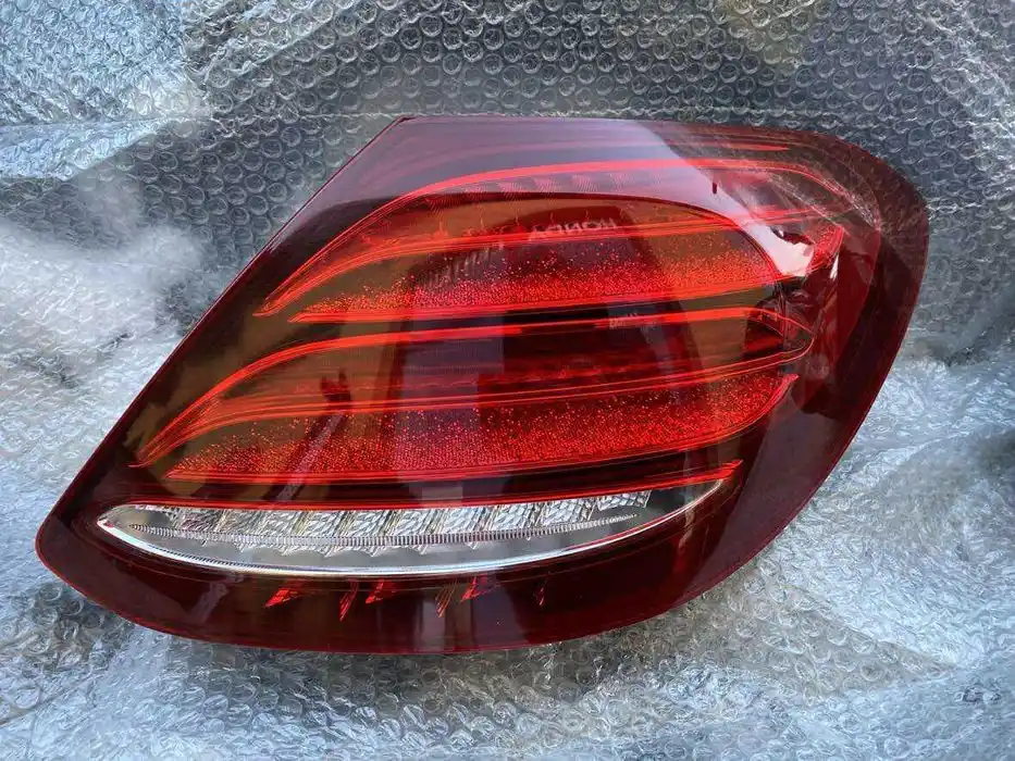Mercedes E Klasa W213 Lampa Tył Tylna Prawa