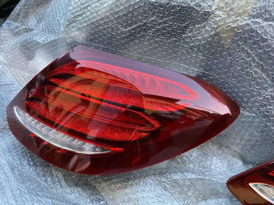 Mercedes E Klasa W213 Lampa Tył Tylna Prawa