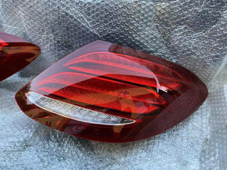 Mercedes E Klasa W213 Lampa Tył Tylna Prawa