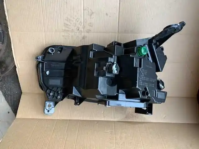 JEEP  AVENGER Full LED Lampa Prawa ładna