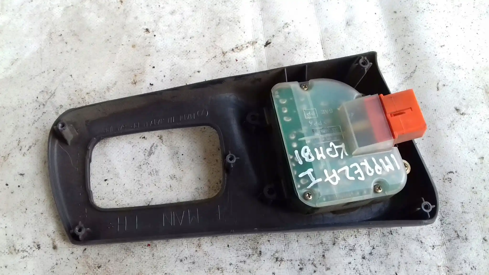 PANEL STEROWANIA SZYB SUBARU IMPREZA I GC GF 93-