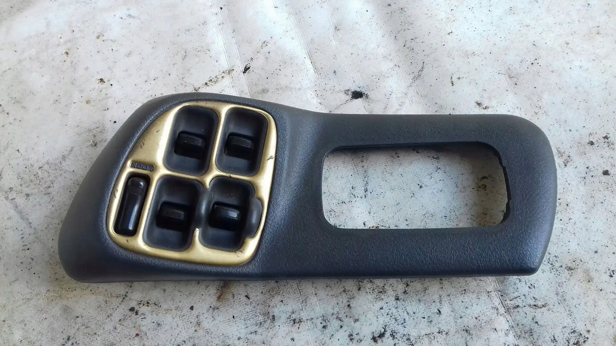 PANEL STEROWANIA SZYB SUBARU IMPREZA I GC GF 93-
