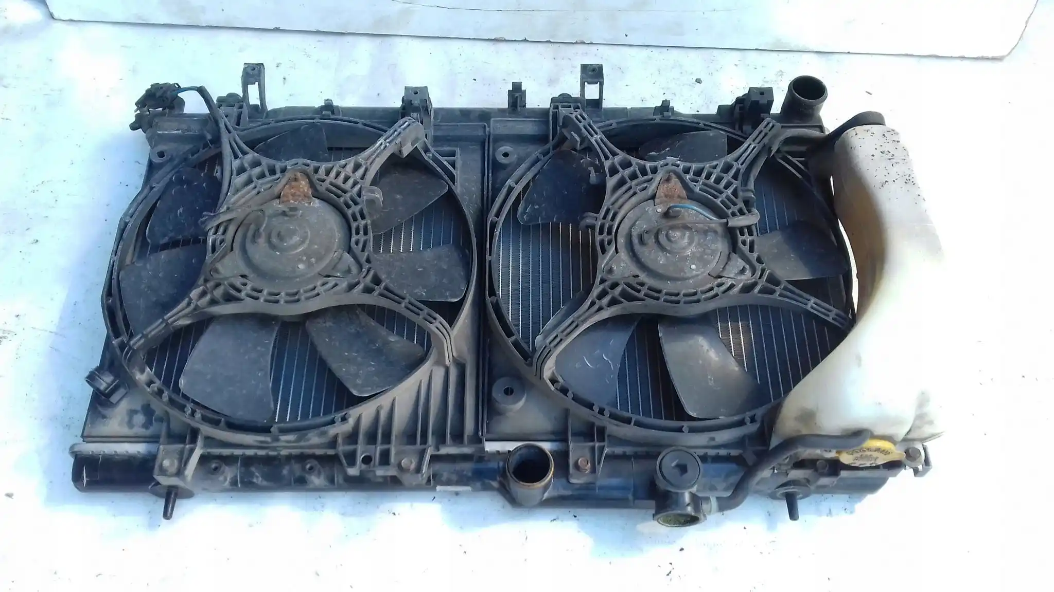 CHŁODNICA WODY WENTYLATORY DO SAMOCHODU SUBARU IMPREZA II 2.0 16V 00-