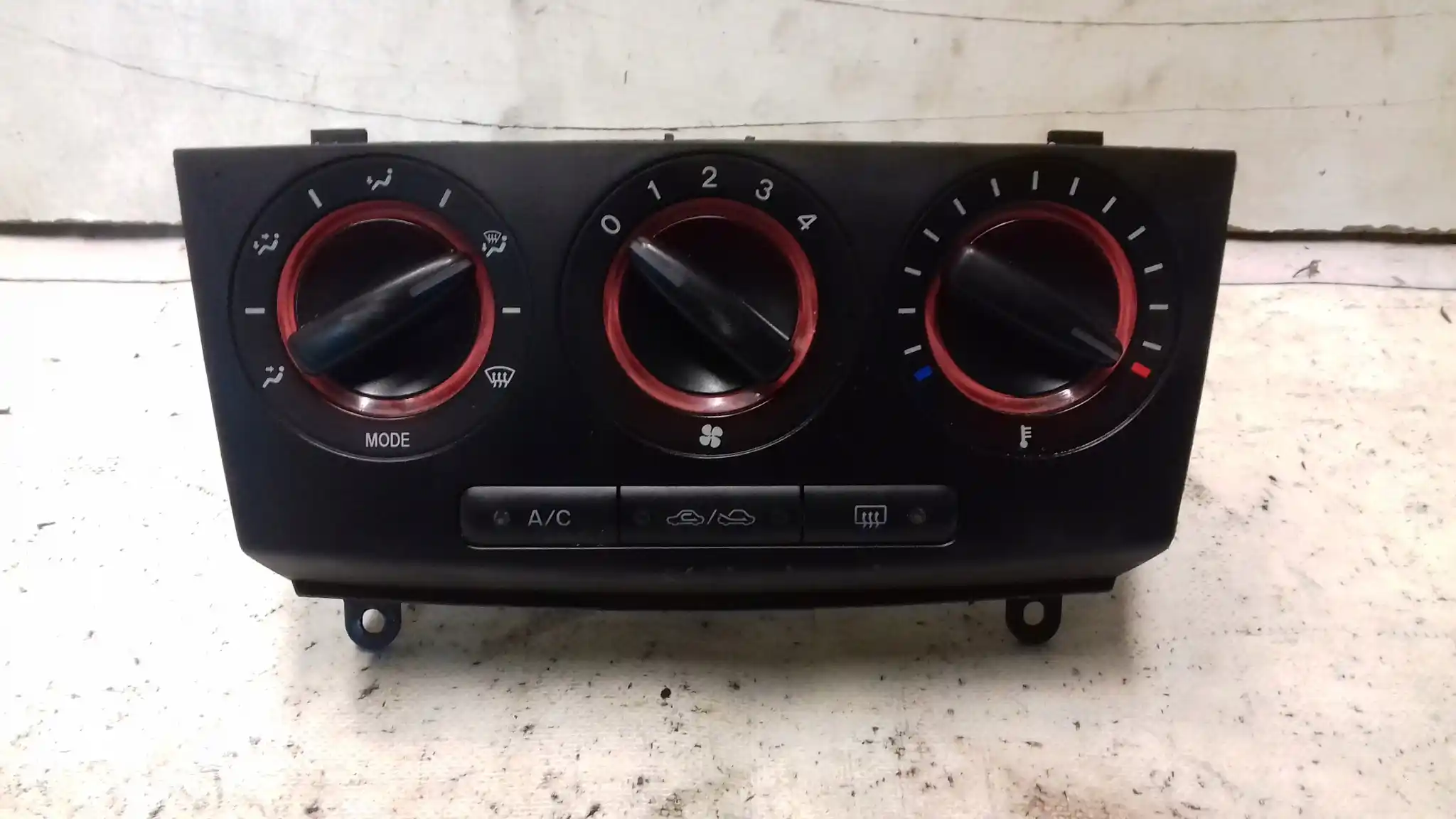PANEL STEROWANIA NAWIEWU KLIMATYZACJI BP4K MAZDA 3 BK 03-