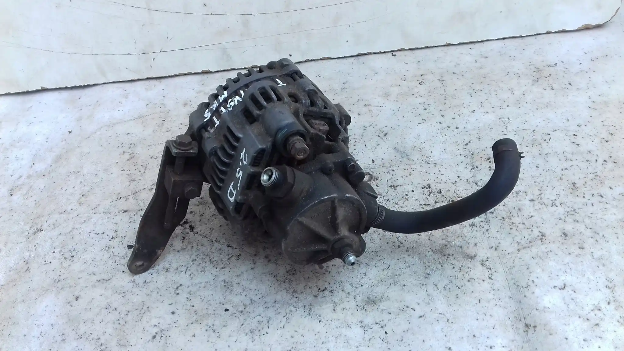 ALTERNATOR VACUM POMPA FORD TRANSIT MK5 2.5 D 86-